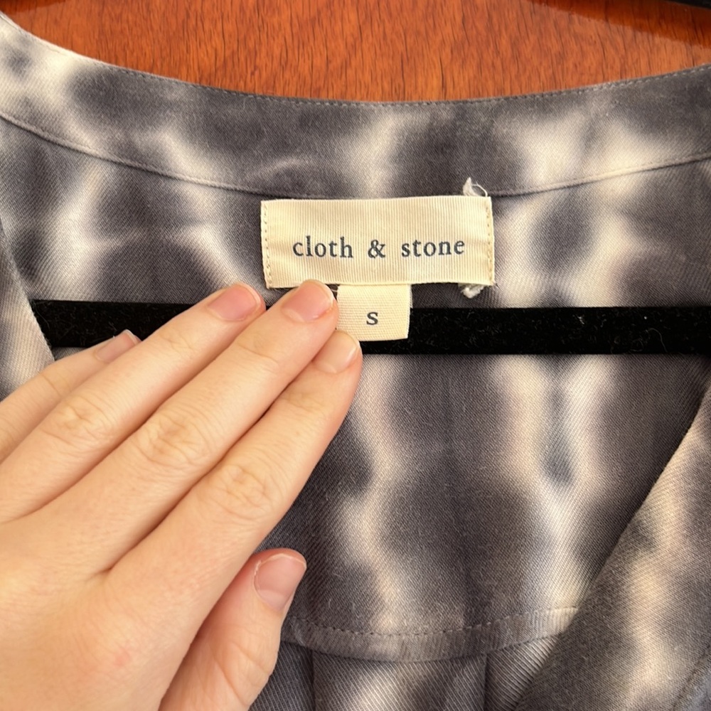 Cloth & Stone Romper - Picture 2 of 3